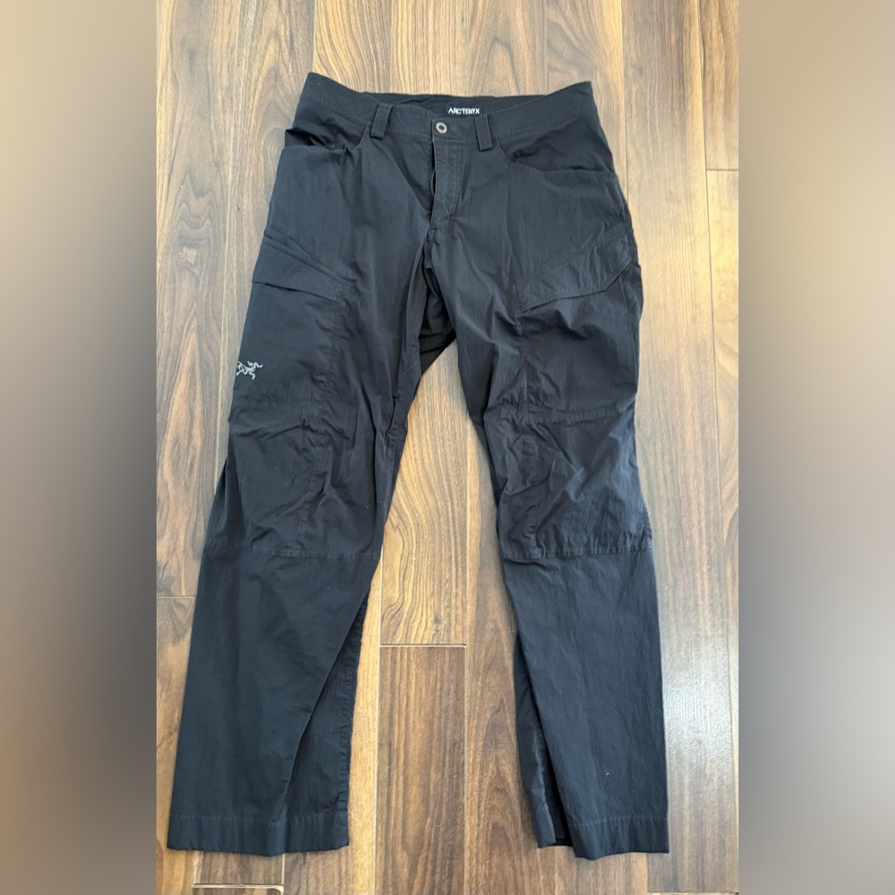 ARC’TERYX pants